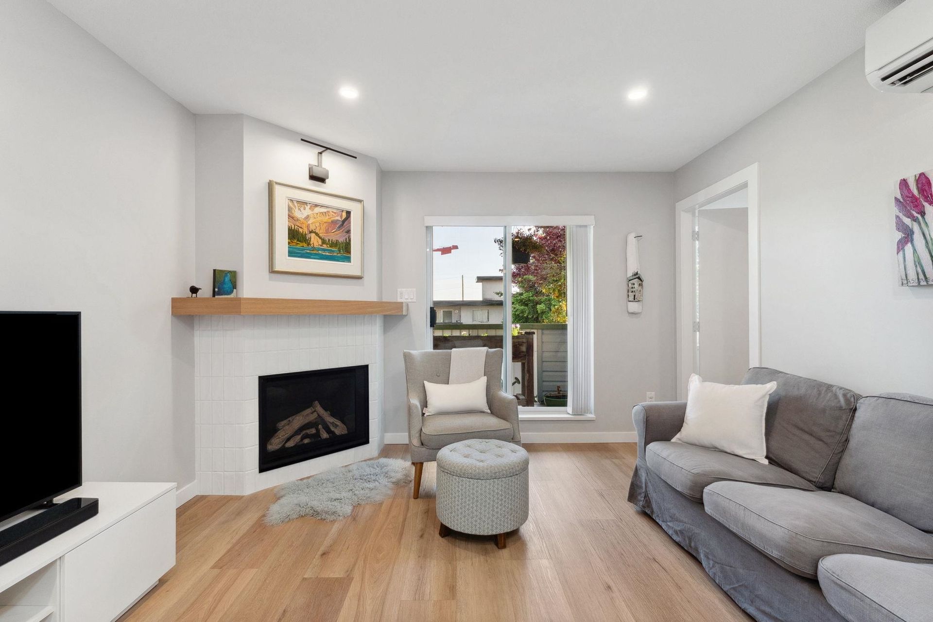 204 - 3861 Albert Street, Vancouver Heights, Burnaby North 