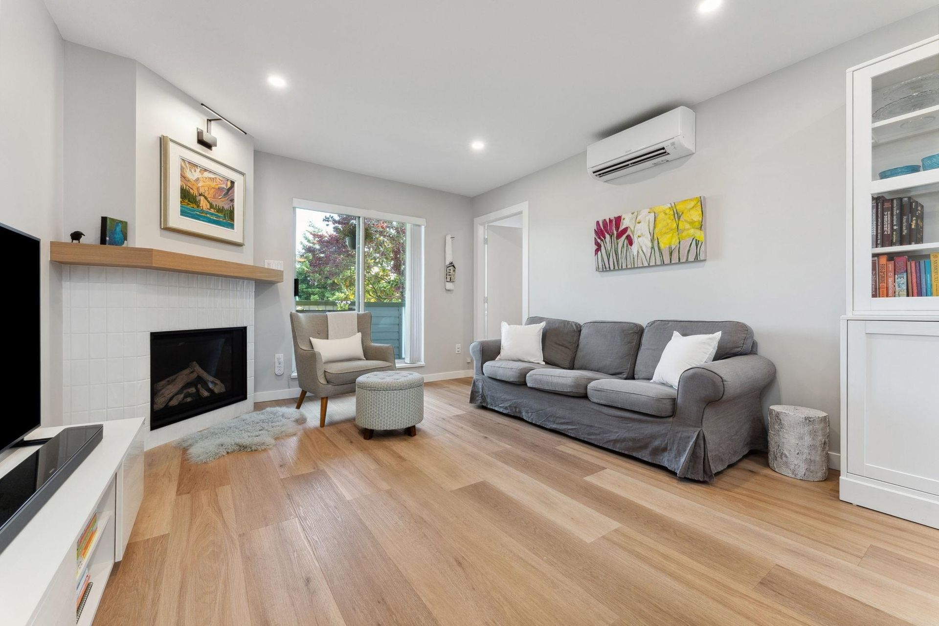 3861-albert-street-vancouver-heights-burnaby-north-03 at 204 - 3861 Albert Street, Vancouver Heights, Burnaby North