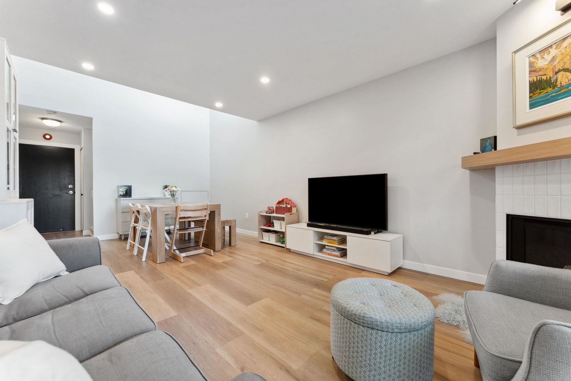 3861-albert-street-vancouver-heights-burnaby-north-04 at 204 - 3861 Albert Street, Vancouver Heights, Burnaby North