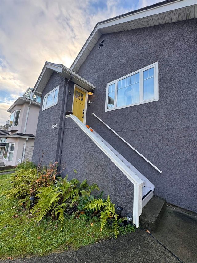 1652-e-33rd-avenue-knight-vancouver-east-03 at 1652 E 33rd Avenue, Knight, Vancouver East
