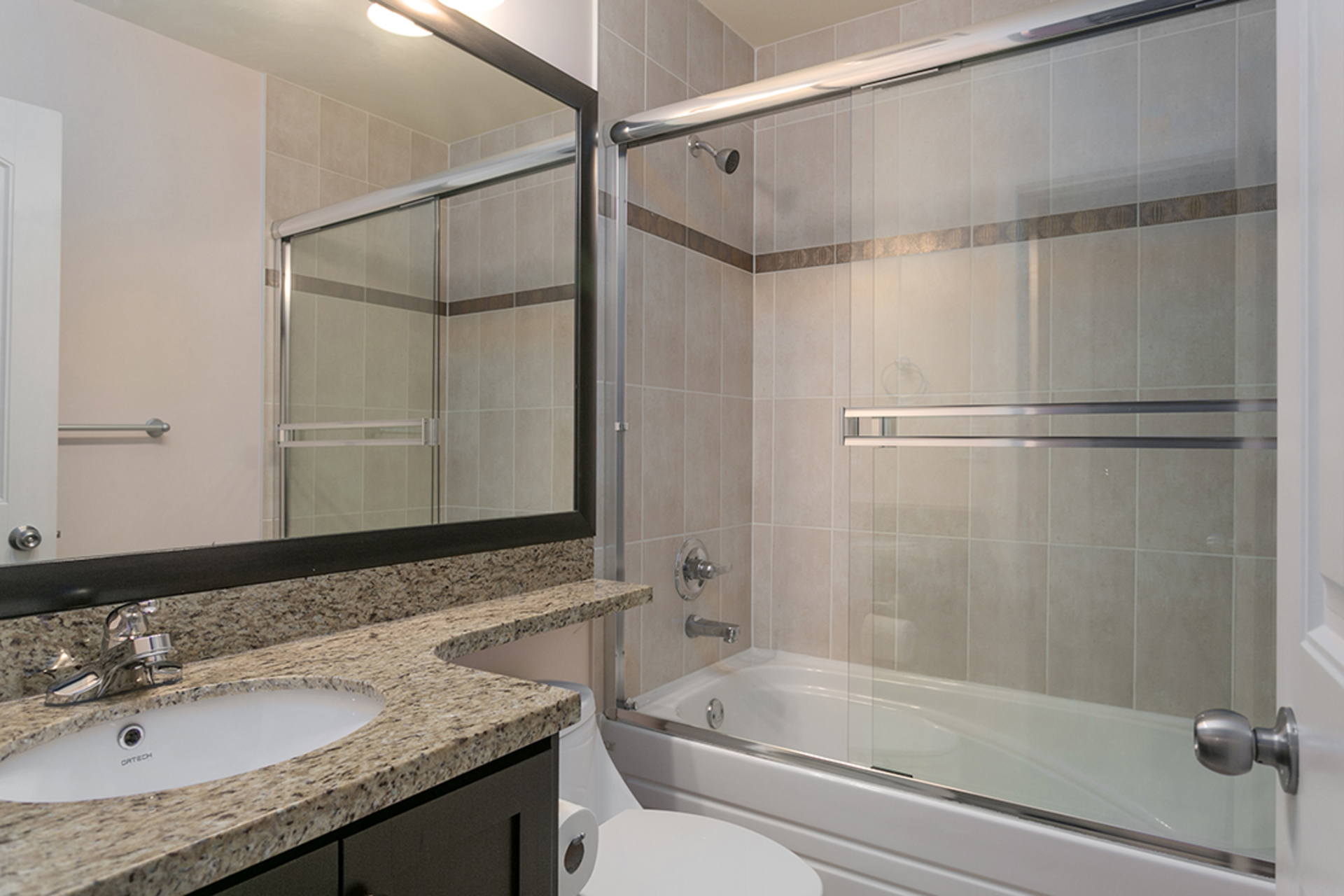 20171114-1j6a0980 at 1648 E 12th Avenue, Grandview VE, Vancouver East