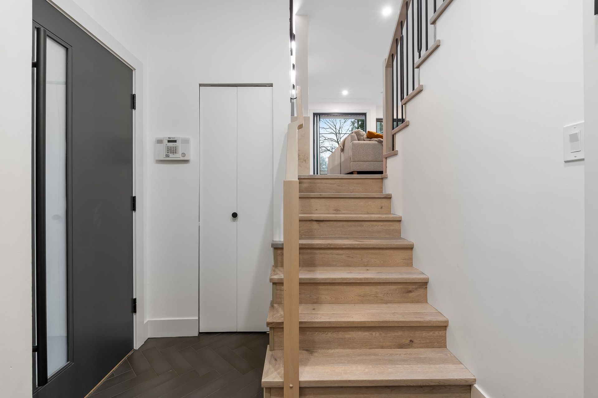 3232-w-5th-avenue-kitsilano-vancouver-west-03 at 3232 W 5th Avenue, Kitsilano, Vancouver West