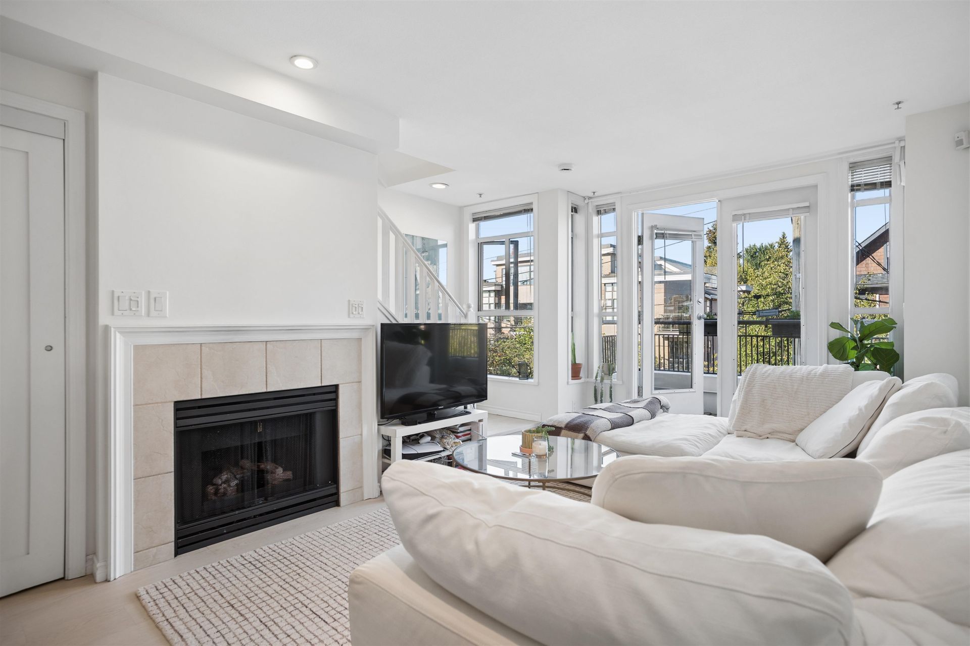 203 - 2190 W 5th Avenue, Kitsilano, Vancouver West 