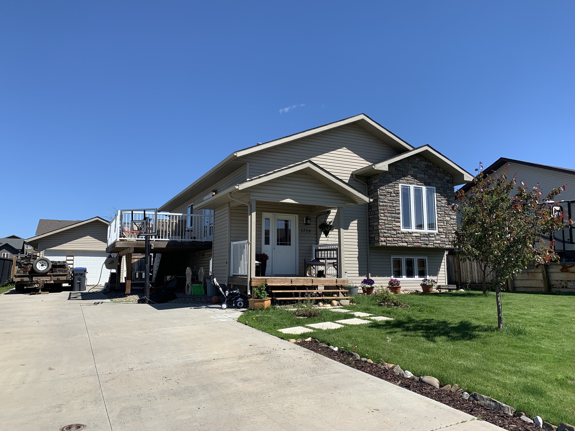 1716 87 Avenue, Dawson Creek  by Jessica Kulla Personal Real Estate Corp 1716 87 Avenue, Dawson Creek