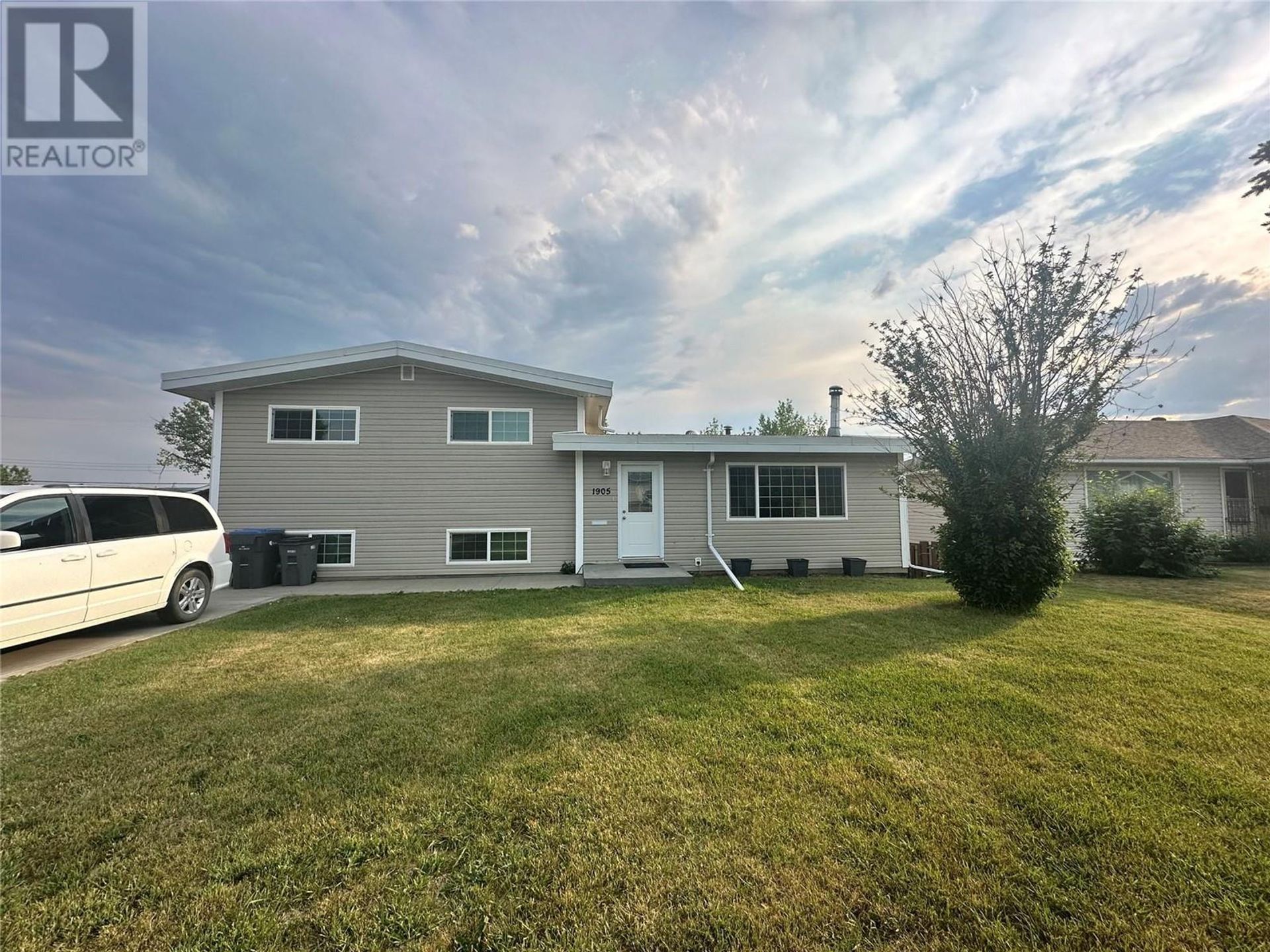 1905 93 Avenue, Dawson Creek 