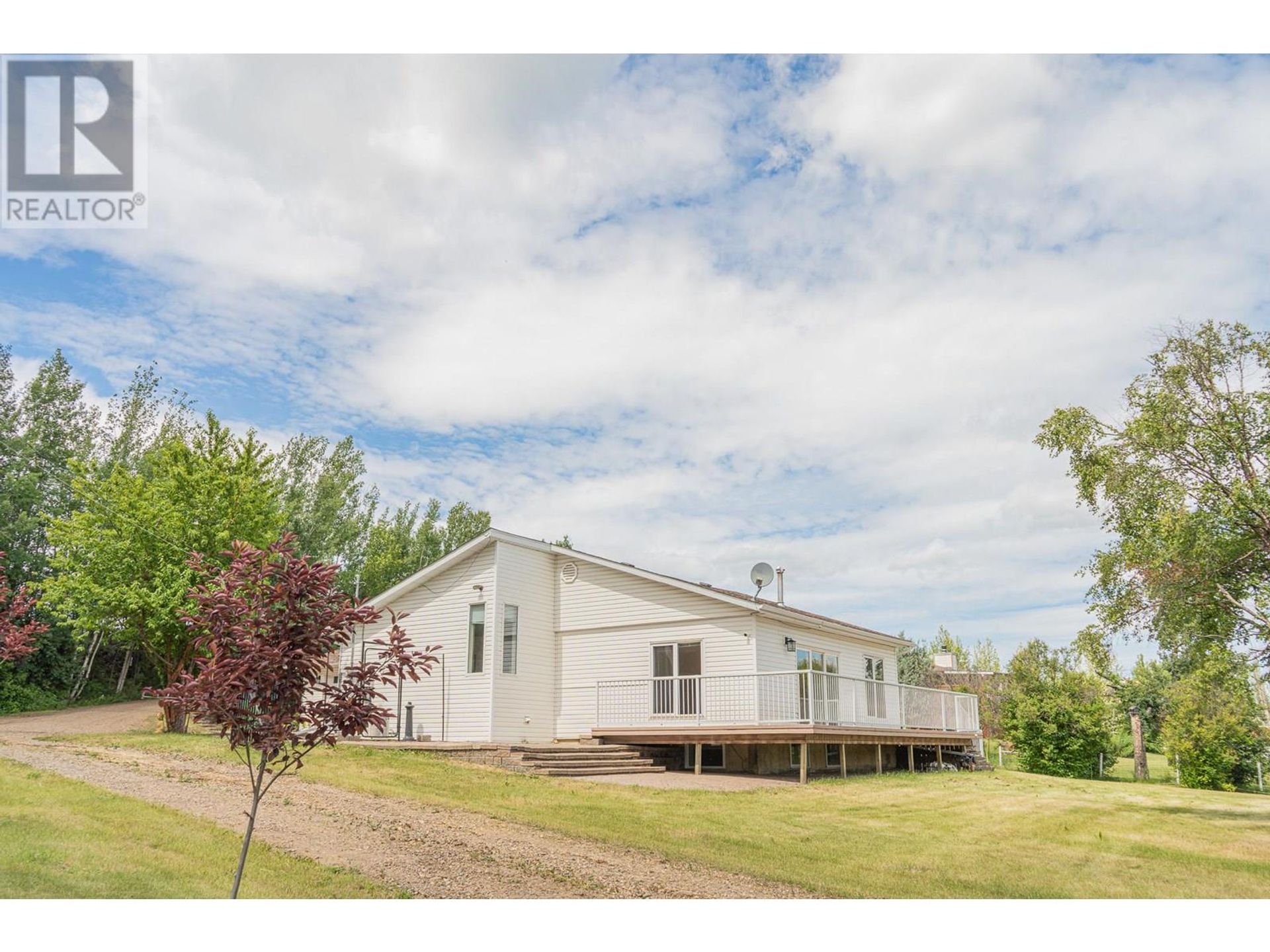  5105/5101 53 Street, Pouce Coupe 