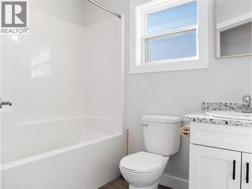 gallery_photo-12 at 833 103 Avenue, Dawson Creek