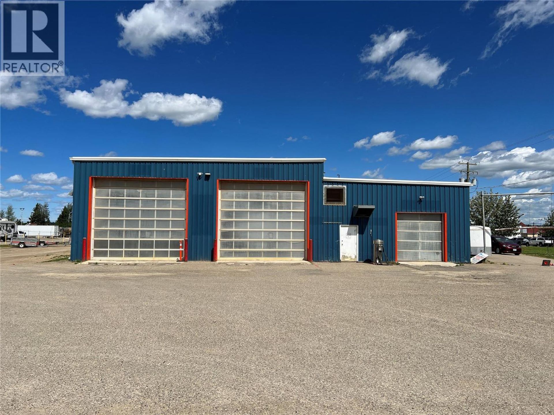 900 Adams Road, Dawson Creek 