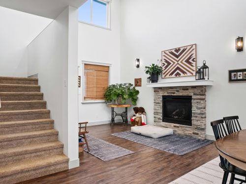 p1520232 at 1420 Chamberlain Drive, Dawson Creek