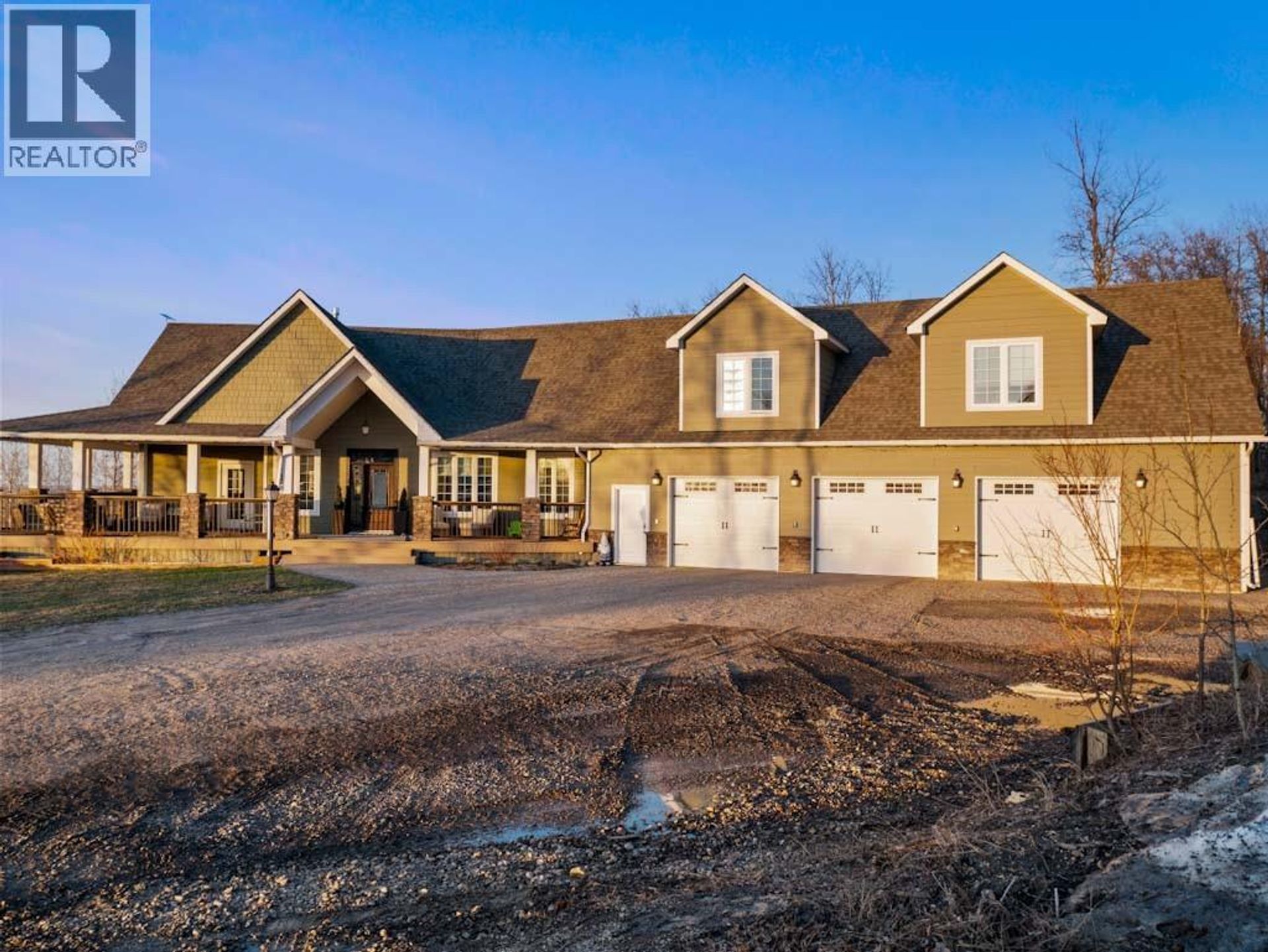 911 Elkridge Trail, Dawson Creek 