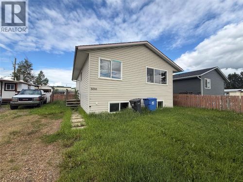 5016-51-avenue-pouce-coupe-pouce-coupe-01 at 5016 51 Avenue, Pouce Coupe