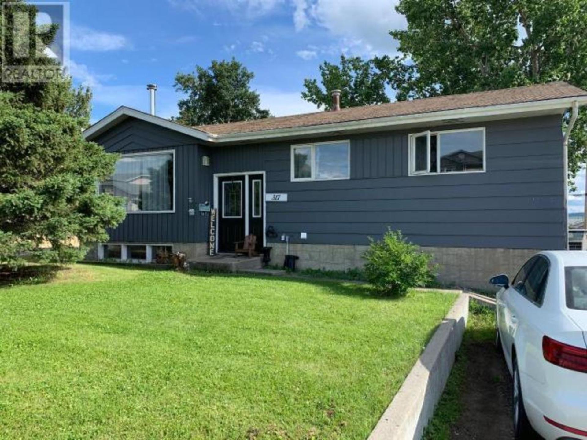 317 95 Avenue, Dawson Creek  by Jessica Kulla Personal Real Estate Corp 317 95 Avenue, Dawson Creek