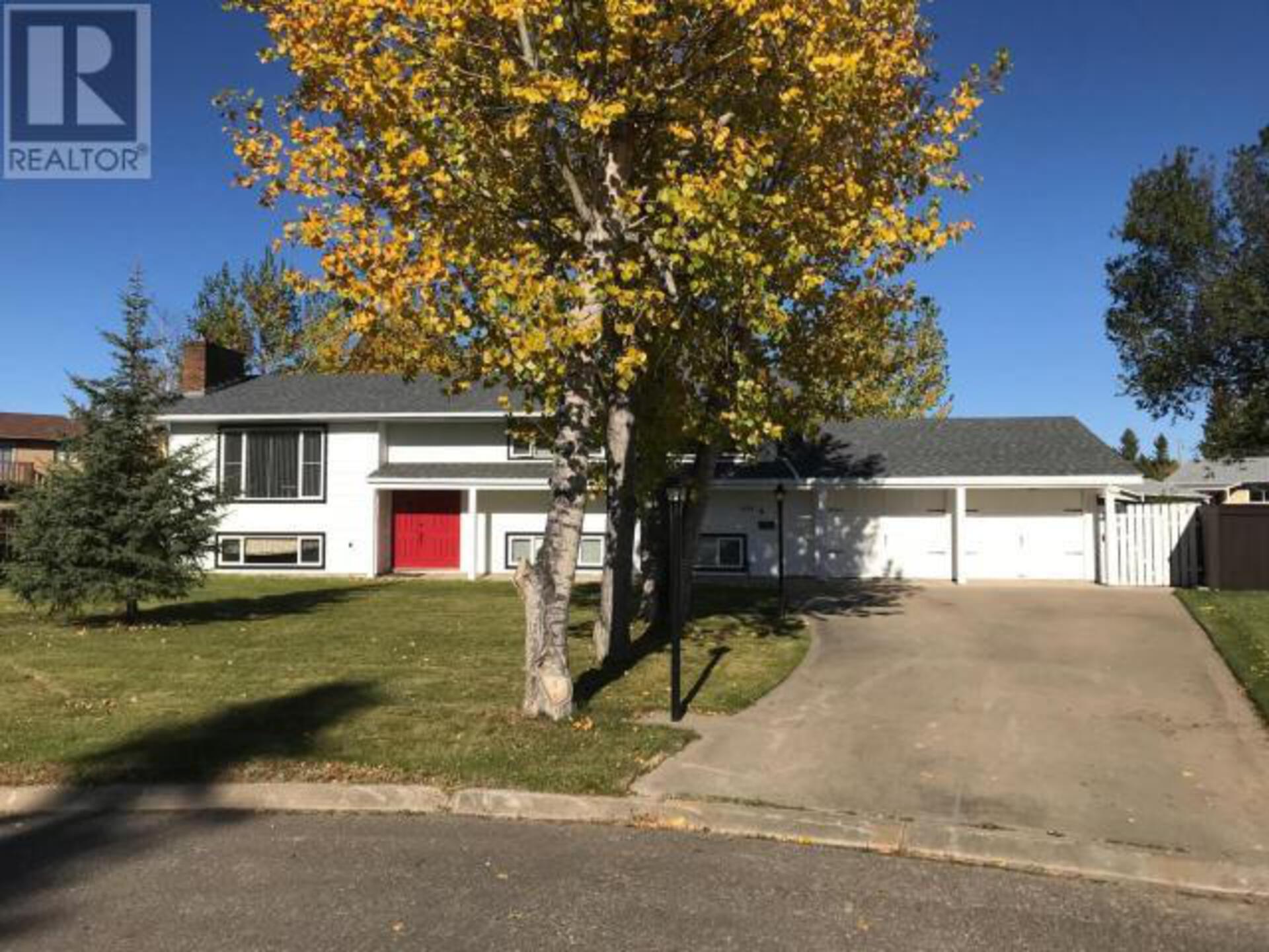 1620 114 Avenue, Dawson Creek  by Jessica Kulla Personal Real Estate Corp 1620 114 Avenue, Dawson Creek