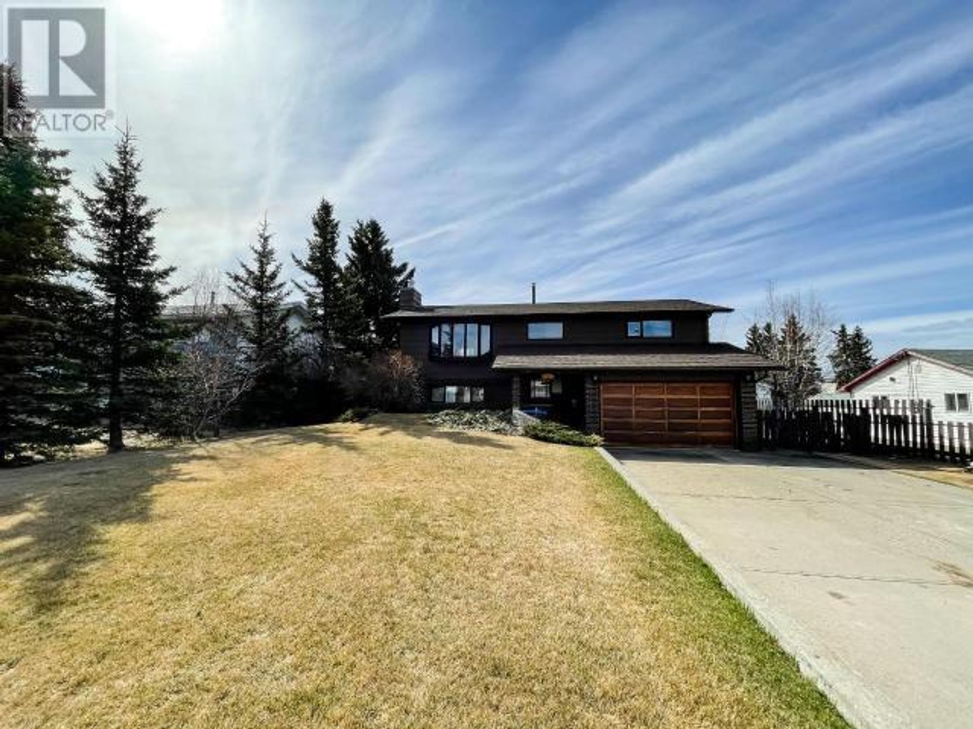 917 93 Avenue, Dawson Creek  by Jessica Kulla Personal Real Estate Corp 917 93 Avenue, Dawson Creek