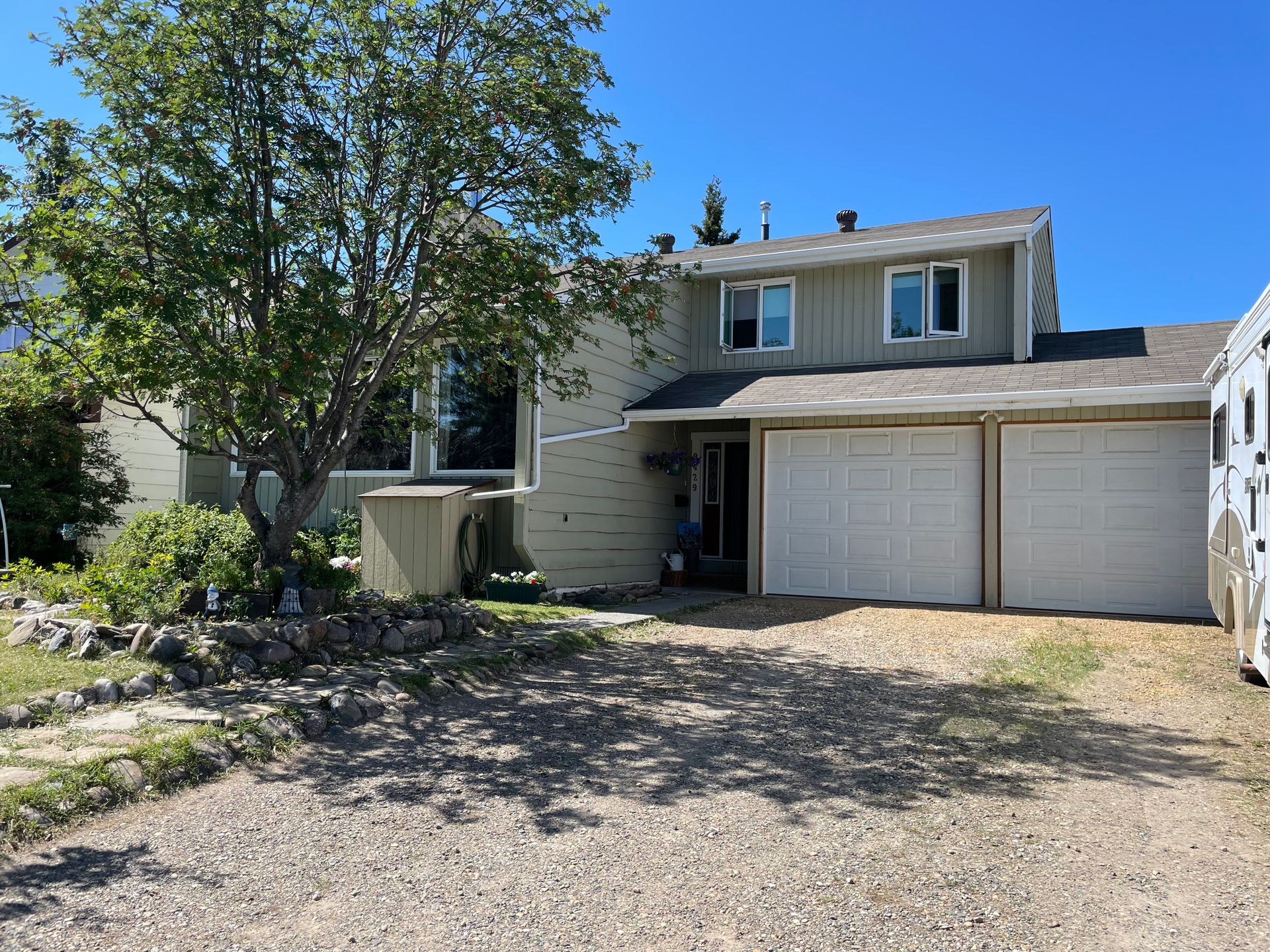 9429 7th Street, Dawson Creek  by Jessica Kulla Personal Real Estate Corp 9429 7th Street, Dawson Creek