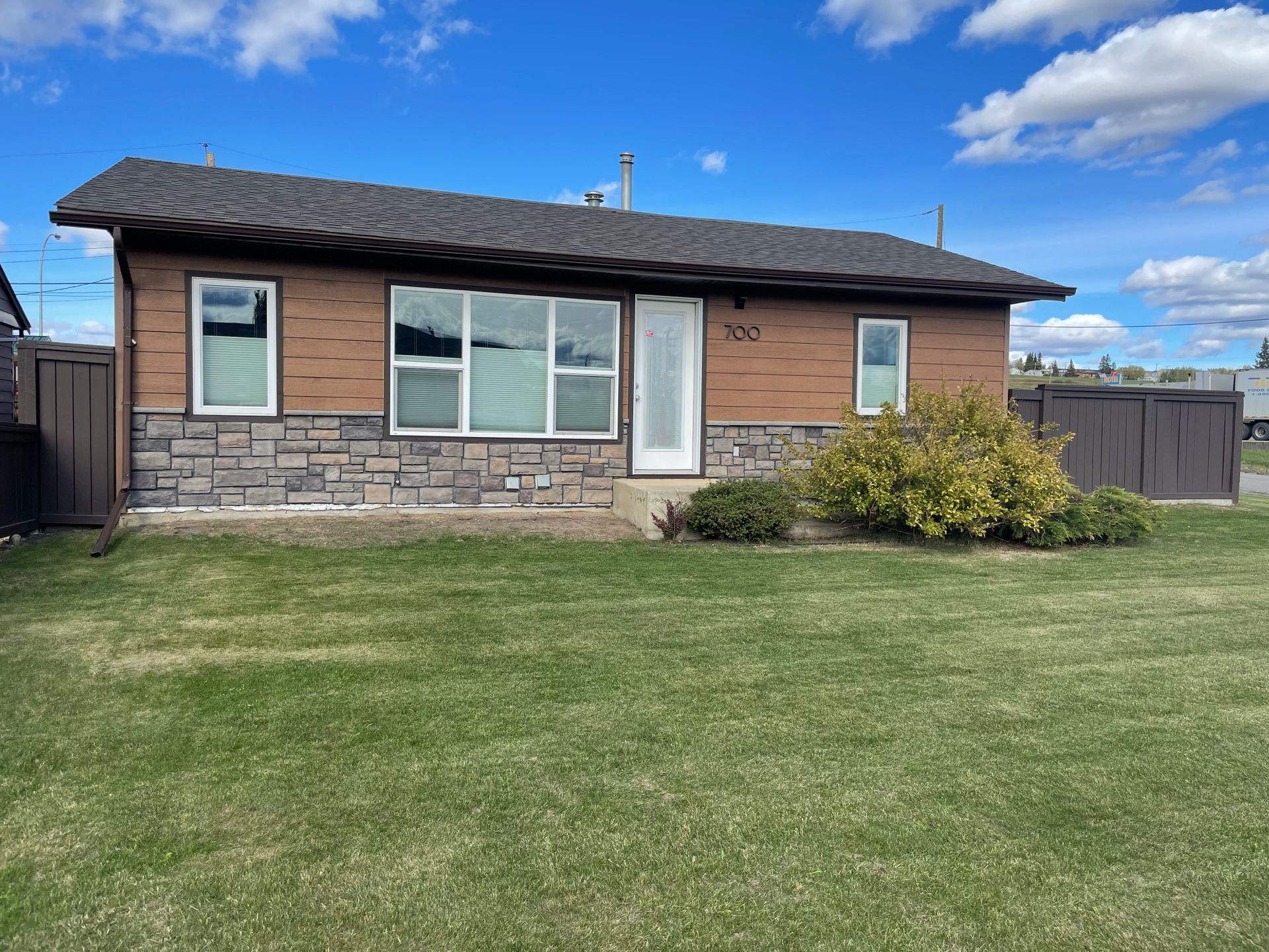 700 104 Avenue, Dawson Creek 