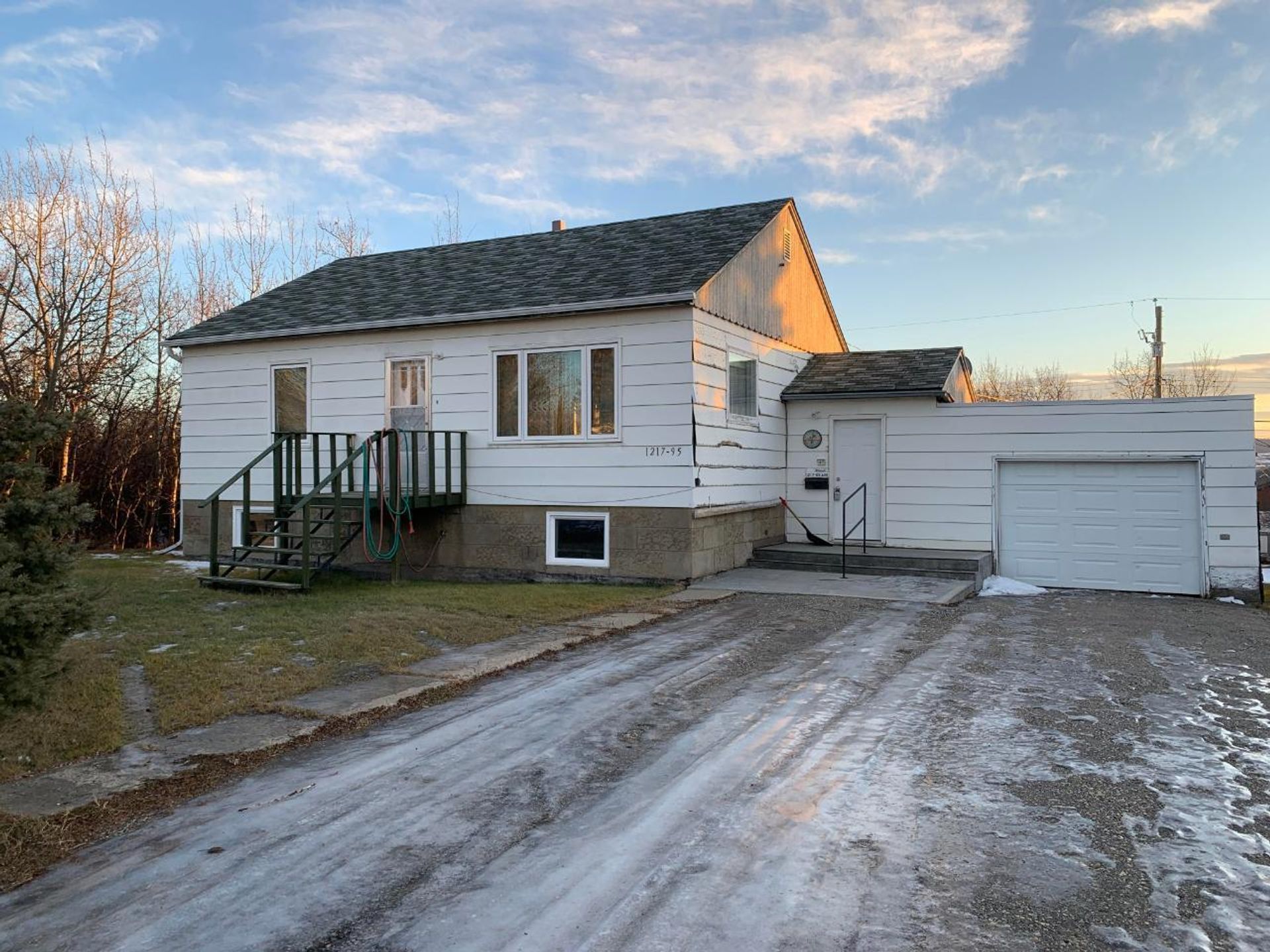 1217 95 Avenue, Dawson Creek  by Jessica Kulla Personal Real Estate Corp 1217 95 Avenue, Dawson Creek