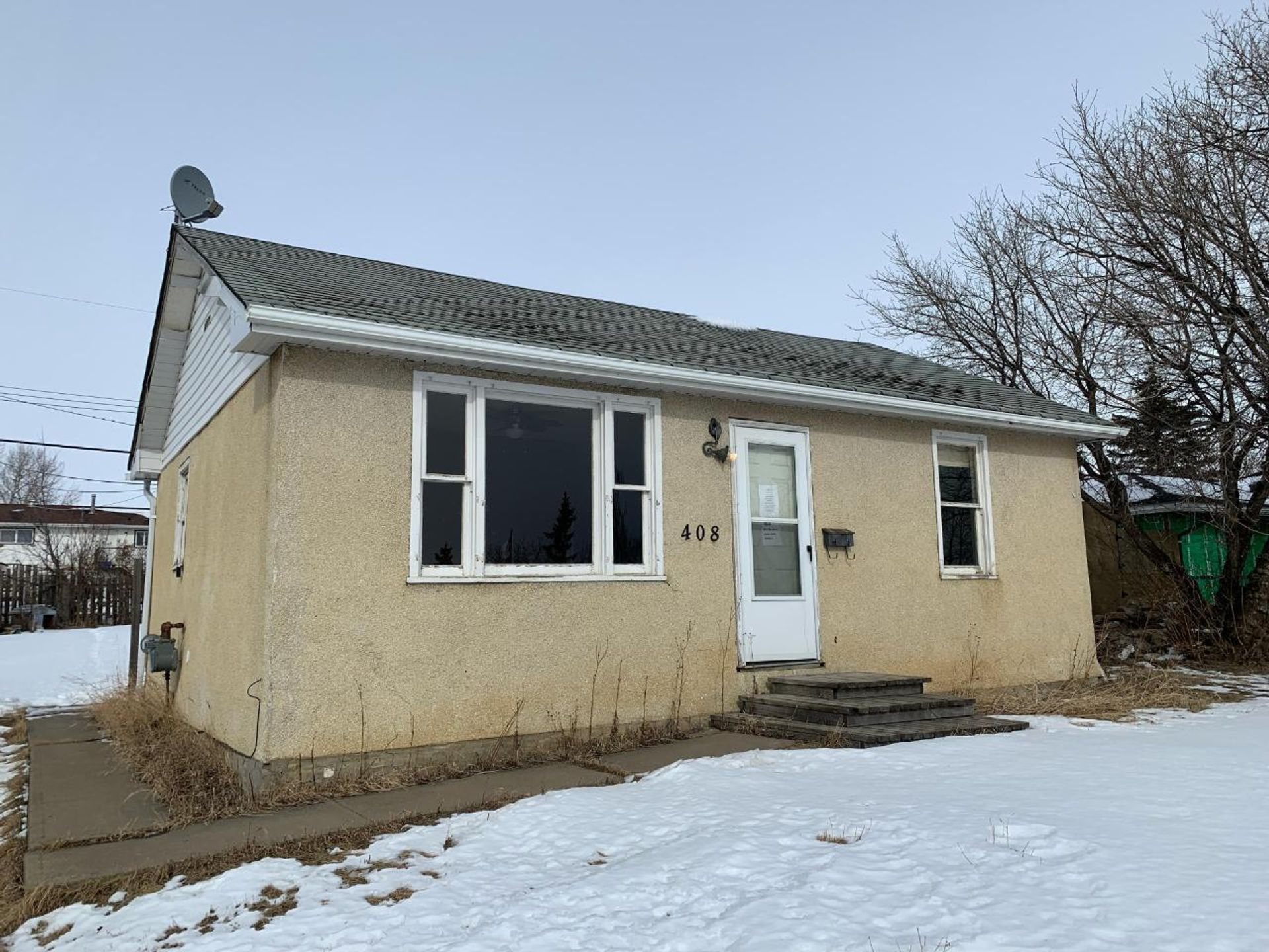 408 100a Avenue, Dawson Creek  by Jessica Kulla Personal Real Estate Corp 408 100a Avenue, Dawson Creek