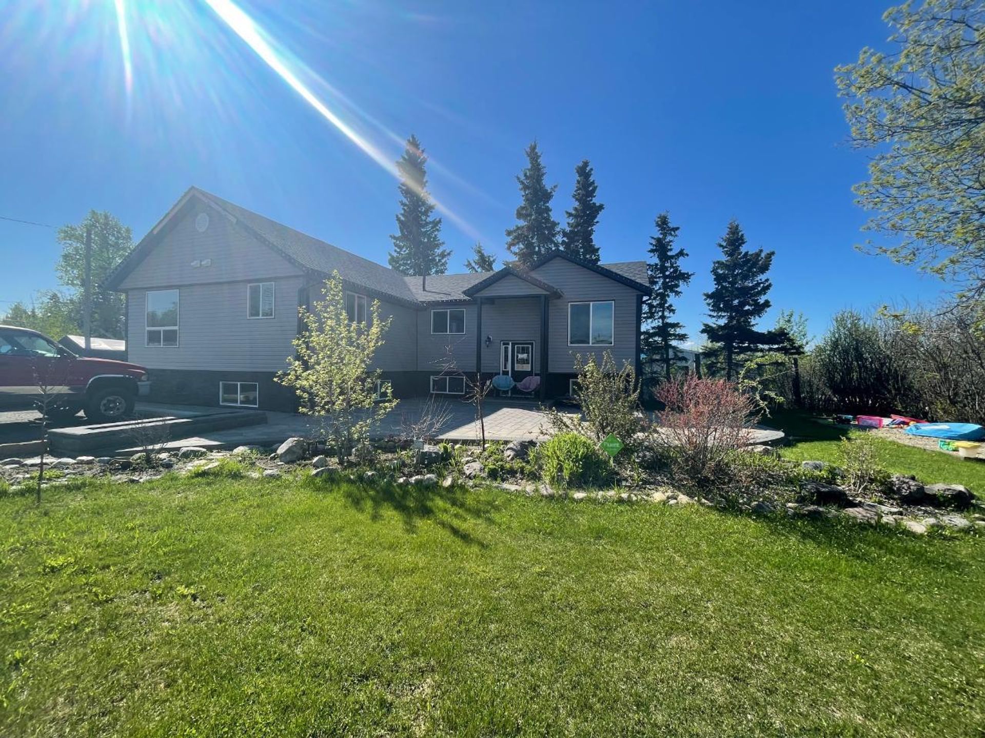 607 404 Avenue, Dawson Creek 