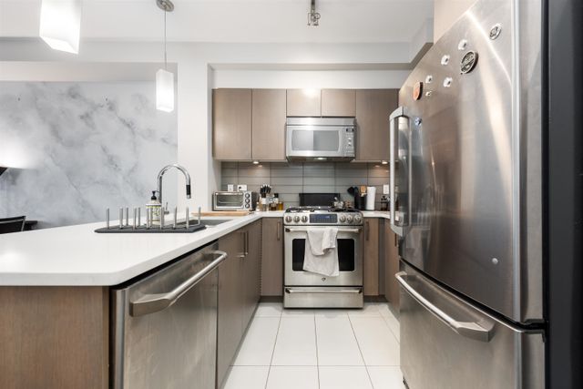 10033-river-drive-bridgeport-ri- at 516 - 10033 River Drive, Bridgeport RI, Richmond