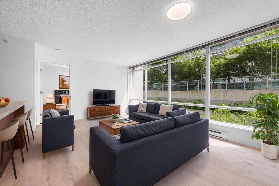 511 - 8280 Lansdowne Road0