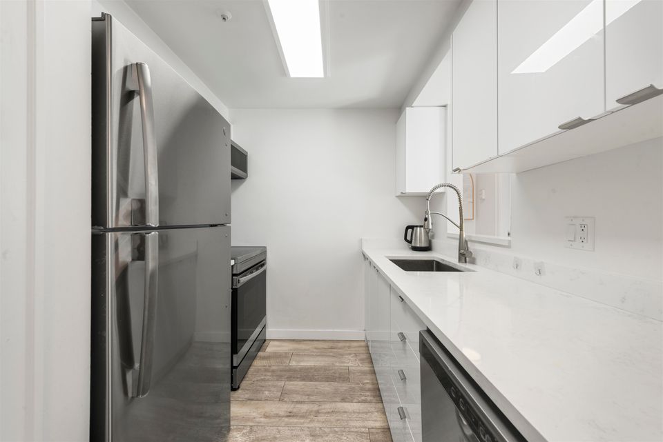 1401 - 811 Helmcken Street3