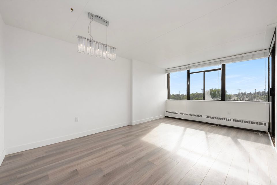 808 - 6651 Minoru Boulevard3