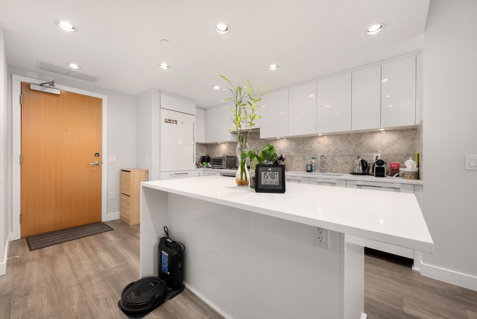 1303 - 5410 Shortcut Road3