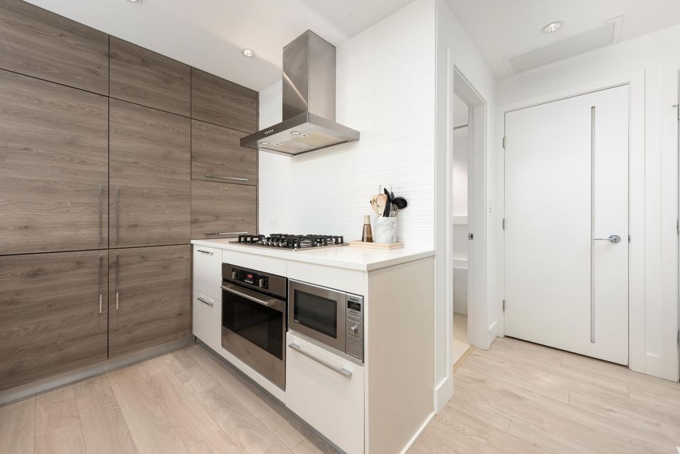 1110 - 7358 Edmonds Street4