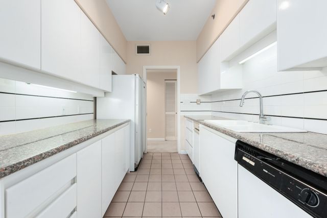 1788-w-georgia-street-west-end-vw-vancouver-west-13 at 1788 W Georgia Street, West End VW, Vancouver West