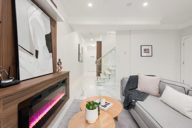 9219-williams-road-saunders-richmond-13 at 4 - 9219 Williams Road, Saunders, Richmond