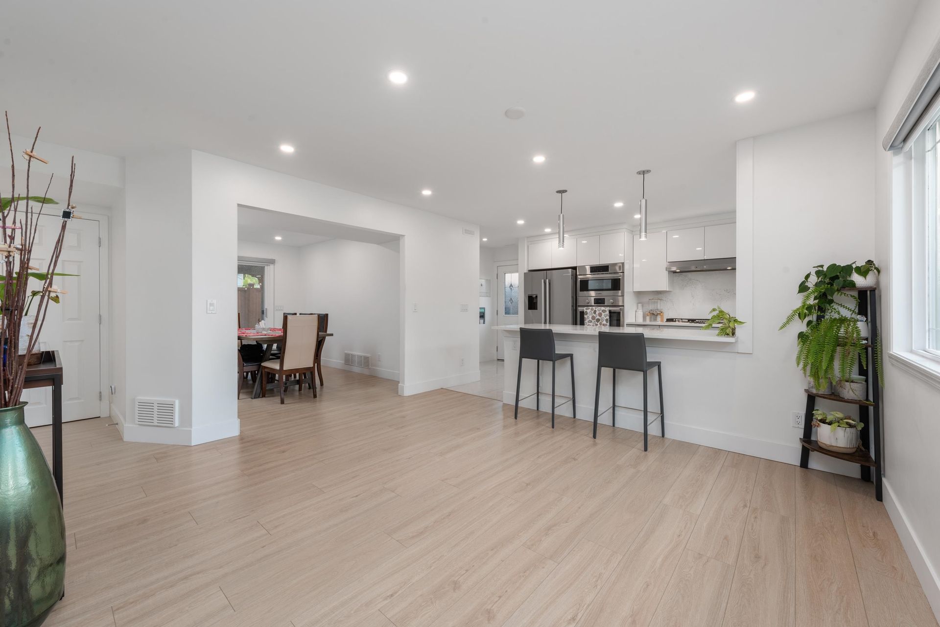 103 - 1334 Charland Avenue photo