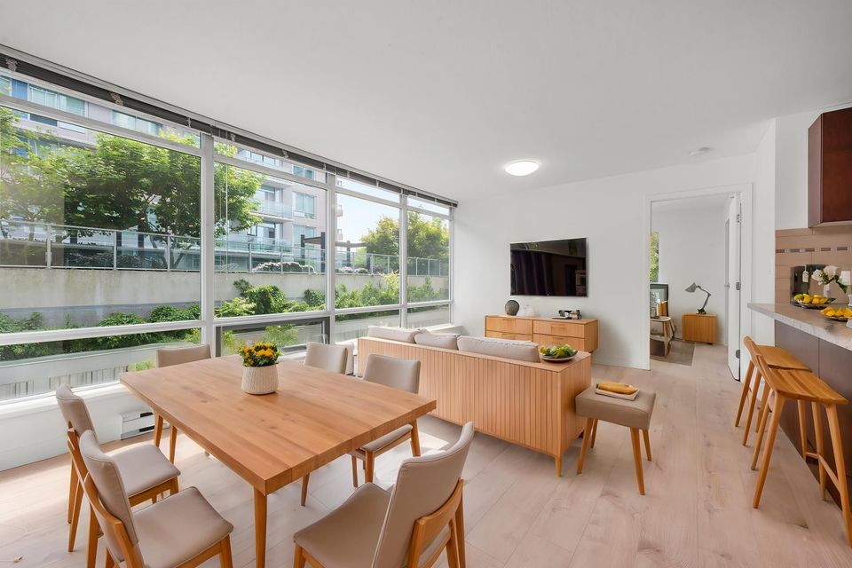 511 - 8280 Lansdowne Road0