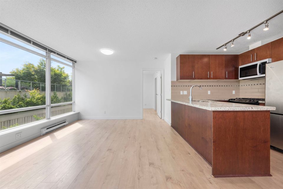 511 - 8280 Lansdowne Road3