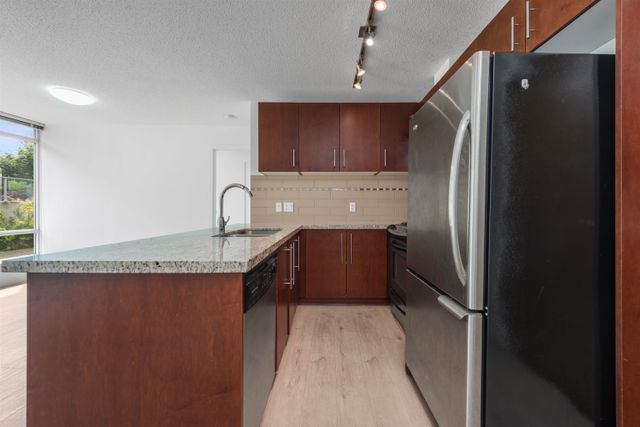 8280-lansdowne-road-brighouse-richmond-08 at 511 - 8280 Lansdowne Road, Brighouse, Richmond