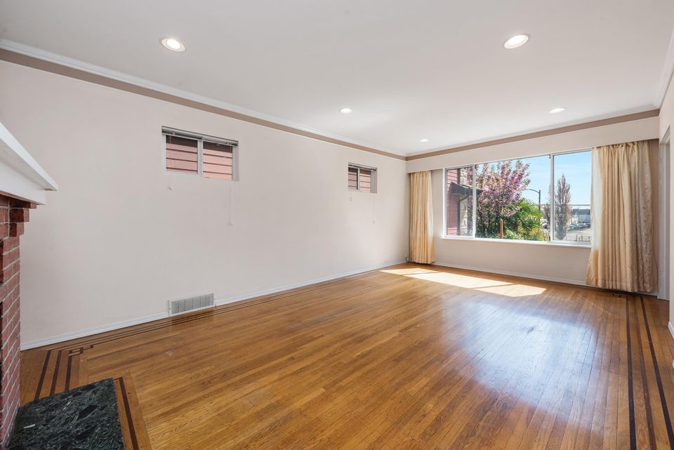 153 Se Marine Drive4