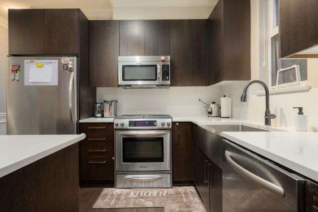 8485-new-haven-close-big-bend-burnaby-south-09 at 401 - 8485 New Haven Close, Big Bend, Burnaby South