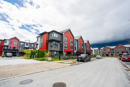 1351-marinaside-place-valleycliffe-squamish-02 at 1351 Marinaside Place, Valleycliffe, Squamish 1351-marinaside-place-valleycliffe-squamish-02 at 1351 Marinaside Place, Valleycliffe, Squamish