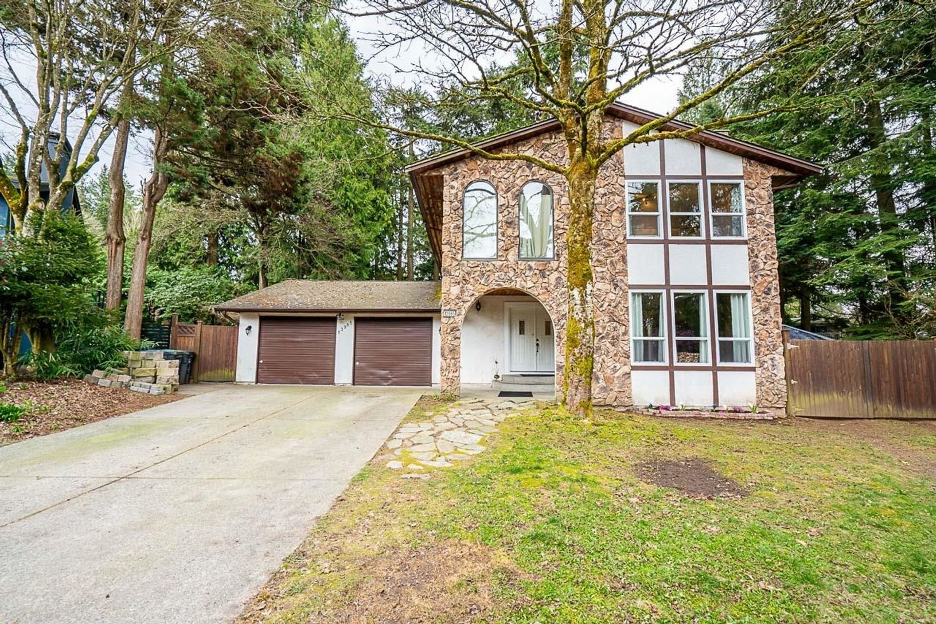 13985 Tallon Place, Bear Creek Green Timbers, Surrey  by Jordan Bosa Real Estate Advisor 13985 Tallon Place, Bear Creek Green Timbers, Surrey