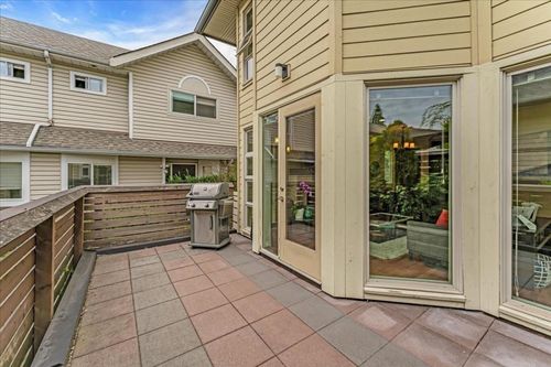 215-e-4th-street-lower-lonsdale-north-vancouver-10 at 1 - 215 E 4th Street, Lower Lonsdale, North Vancouver