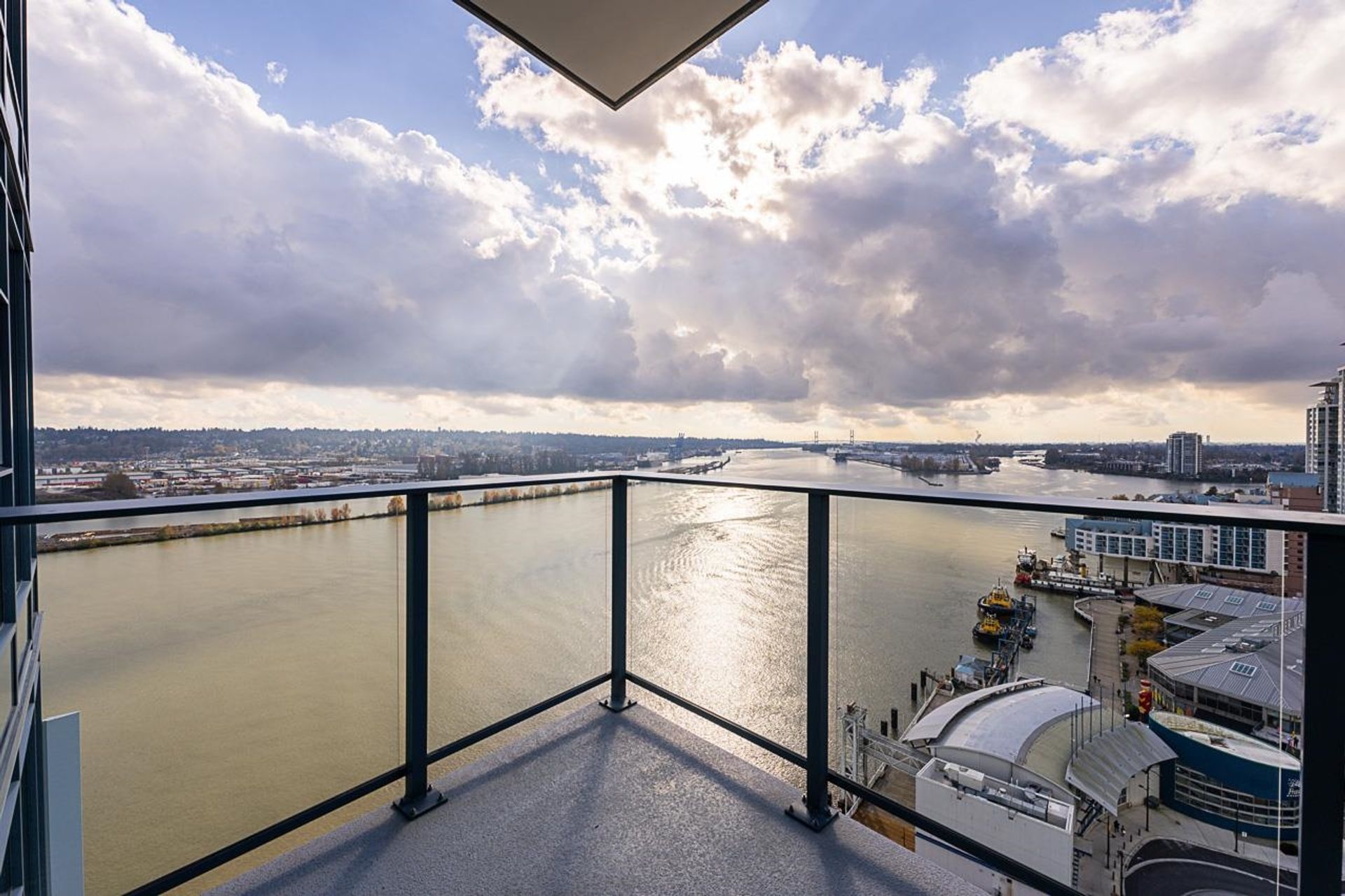 1602 - 680 Quayside Drive, Quay, New Westminster  by Jordan Bosa Real Estate Advisor 1602 - 680 Quayside Drive, Quay, New Westminster