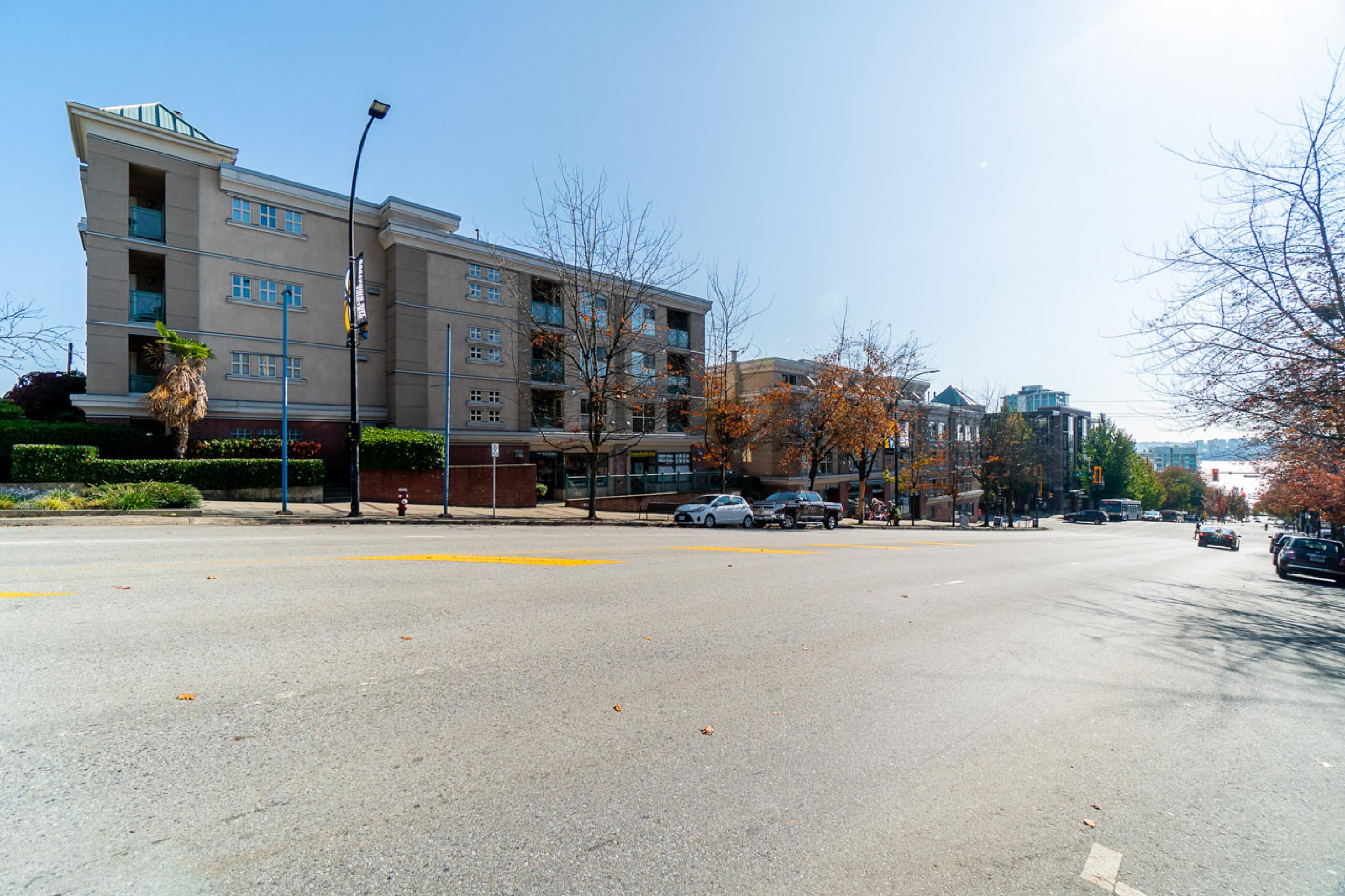208 - 332 Lonsdale Avenue, Lower Lonsdale, North Vancouver 
