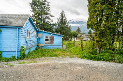 37956-fourth-avenue-squamish-30 at 37956 Fourth Avenue, Downtown SQ, Squamish