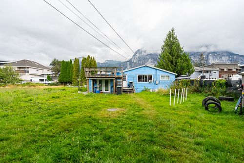 37956-fourth-avenue-squamish-5 at 37956 Fourth Avenue, Downtown SQ, Squamish