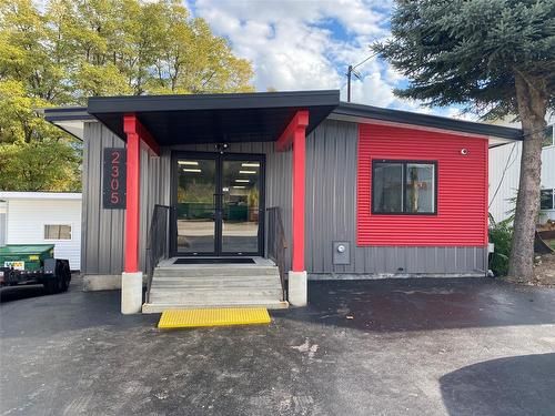 23349942_17_lg at 2305 6th Avenue