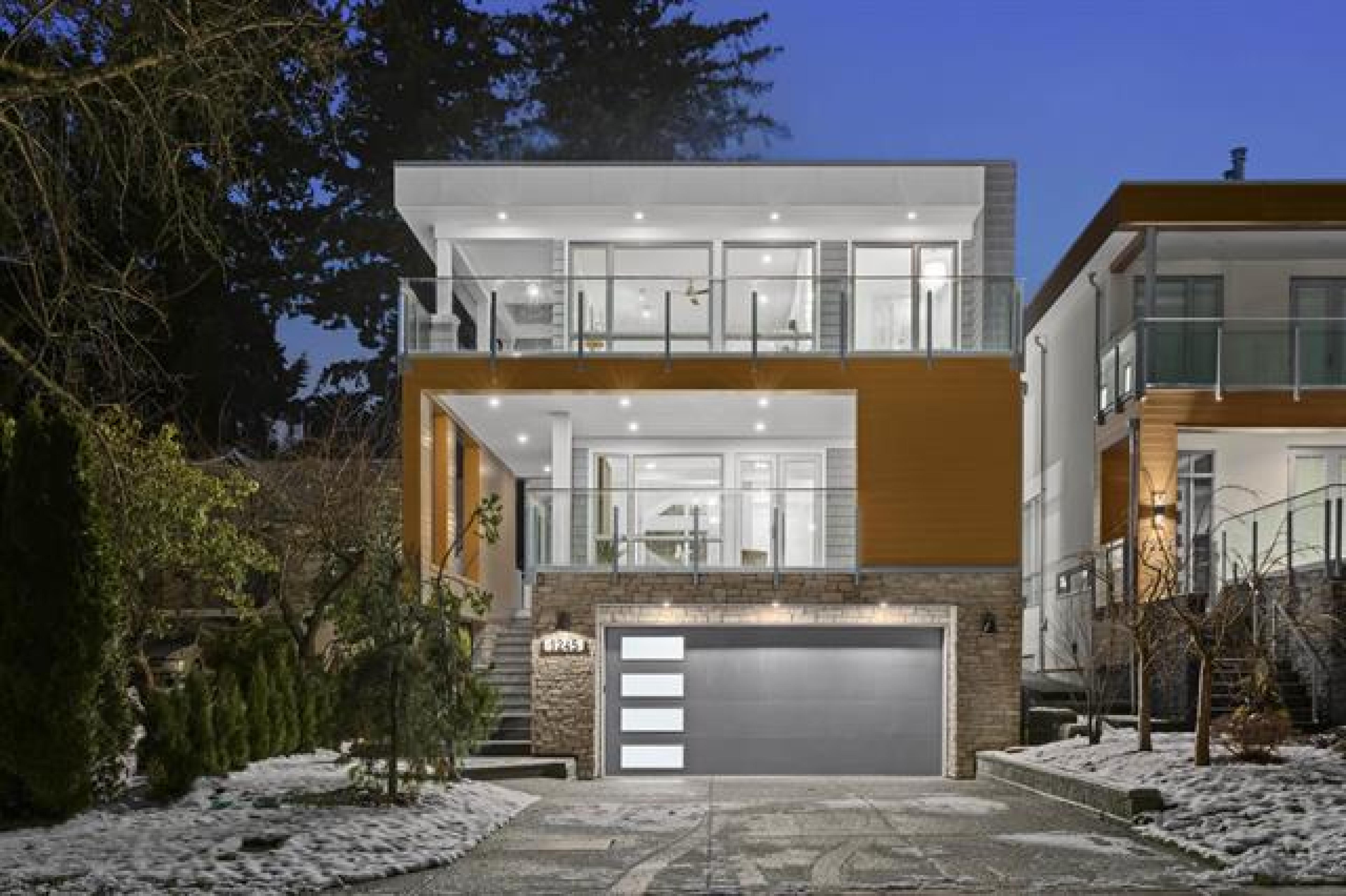 1245 Kent Street, White Rock, South Surrey White Rock 