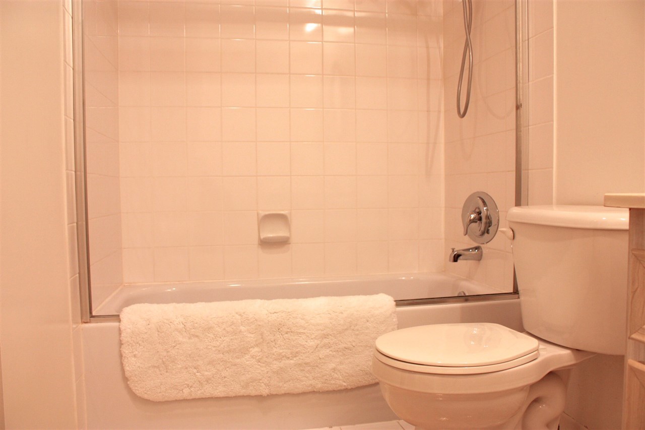 image-262089088-9.jpg of 301 - 9101  Street, Government Road, Burnaby North