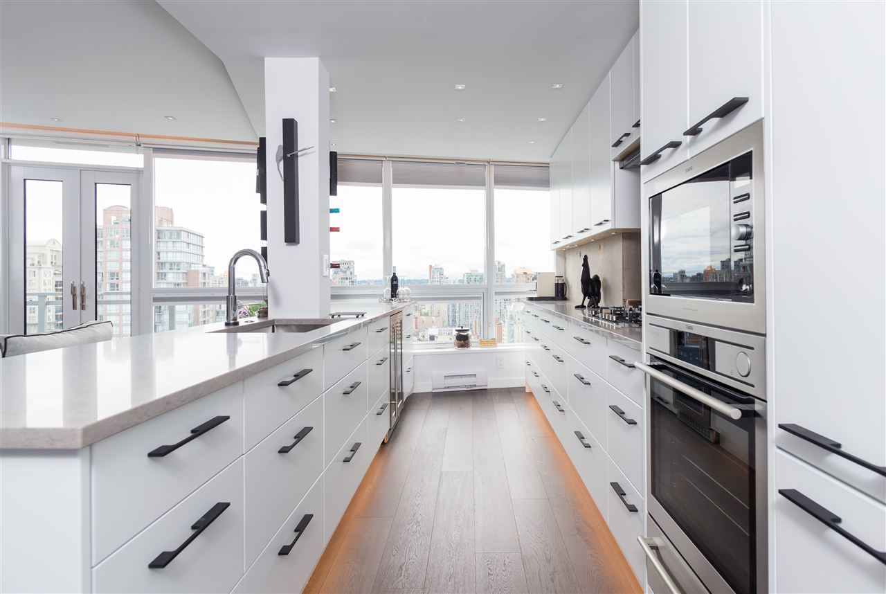 image-262097345-10.jpg of 2306 - 833  Street, Downtown VW, Vancouver West