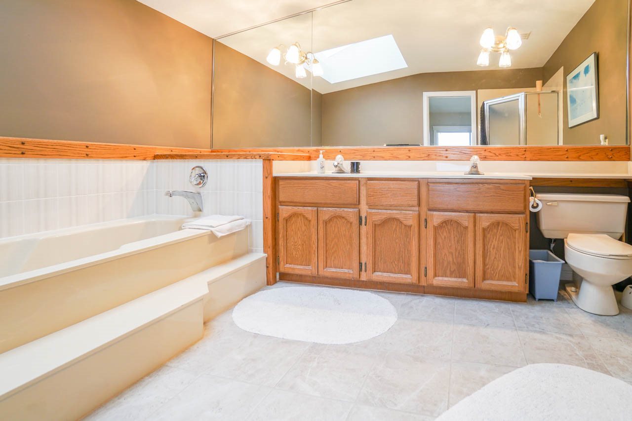 11.jpg of 2564 Fuchsia, Summitt View, Coquitlam