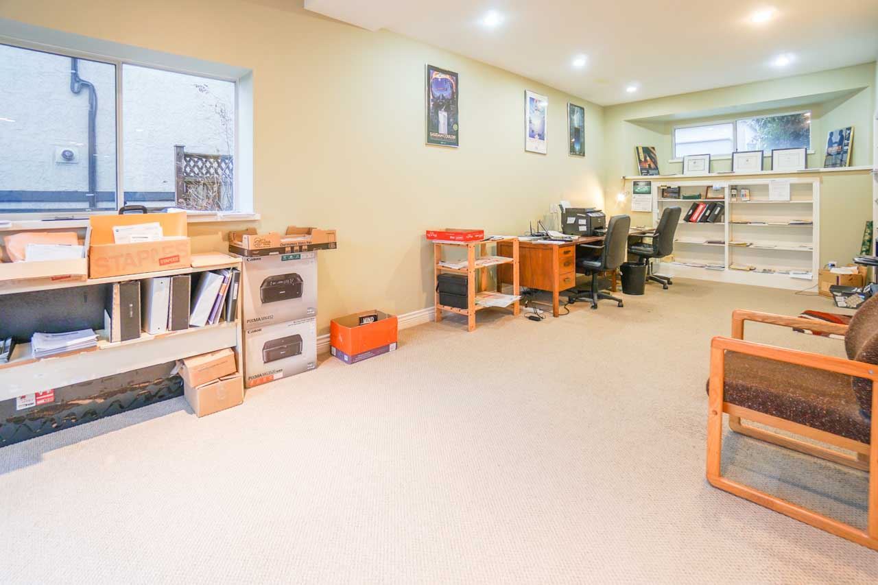 16.jpg of 2564 Fuchsia, Summitt View, Coquitlam